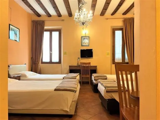 Standard Dört Kişilik Oda