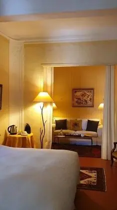 Süit, Bahçe Manzaralı (Miel)