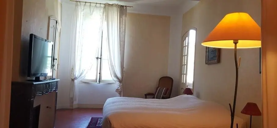 Süit, Bahçe Manzaralı (Miel)