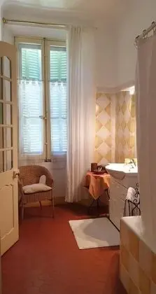 Süit, Bahçe Manzaralı (Miel)