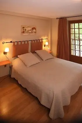 Standard Tek Büyük Yataklı Oda (Caramel)