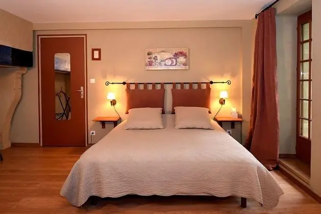 Standard Tek Büyük Yataklı Oda (Caramel)