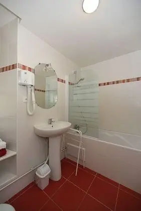 Standard Tek Büyük Yataklı Oda (Caramel)