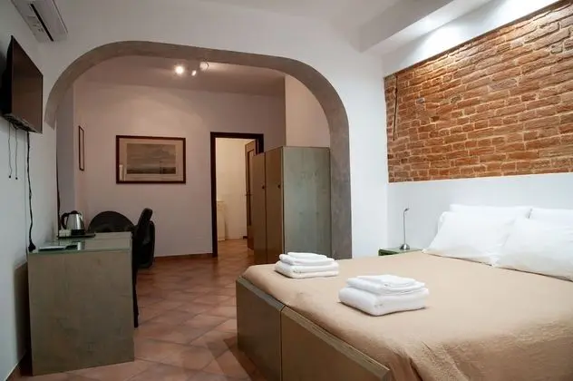 Comfort Tek Büyük veya İki Ayrı Yataklı Oda