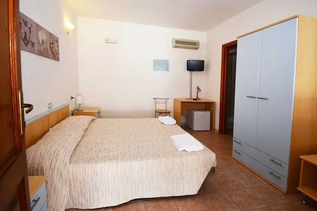 Standard Tek Büyük veya İki Ayrı Yataklı Oda