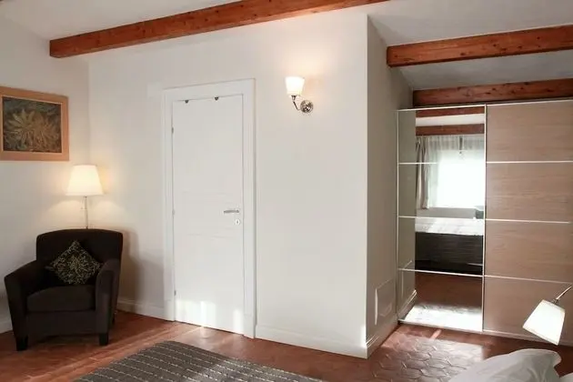 Superior Tek Büyük veya İki Ayrı Yataklı Oda, 1 Yatak Odası, Banyolu/Duşlu, Bahçe Manzaralı