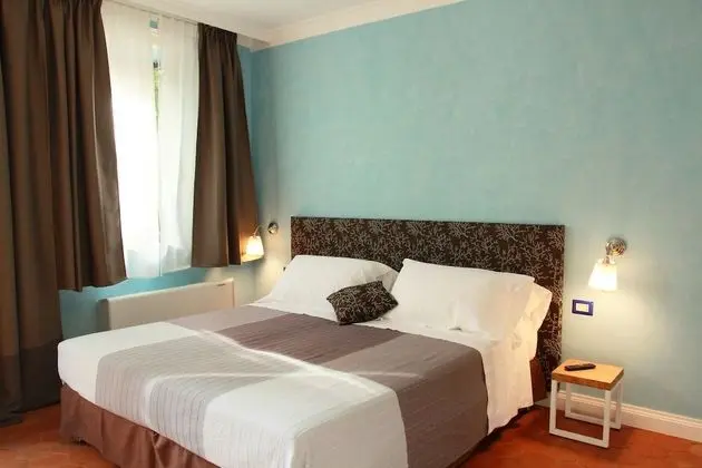 Superior Üç Kişilik Oda, 1 Yatak Odası, Banyolu/Duşlu, Bahçe Manzaralı