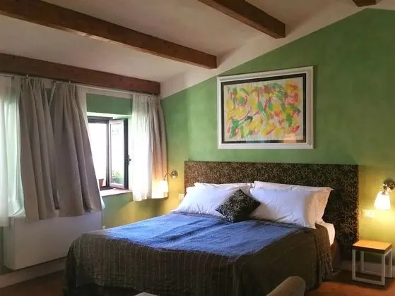 Superior Üç Kişilik Oda, 1 Yatak Odası, Banyolu/Duşlu, Bahçe Manzaralı