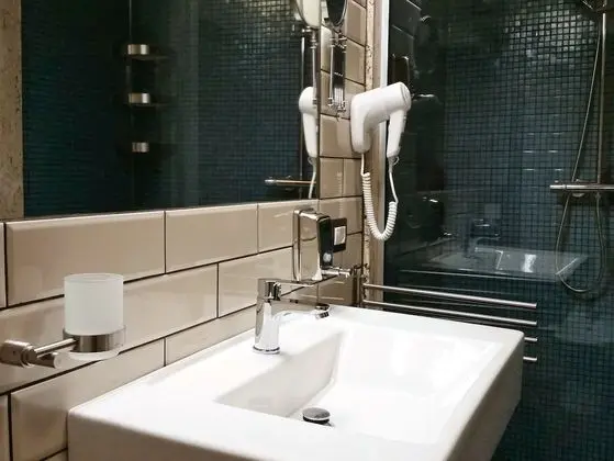 Superior Üç Kişilik Oda, 1 Yatak Odası, Banyolu/Duşlu, Bahçe Manzaralı