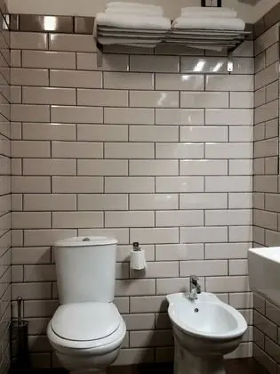 Superior Üç Kişilik Oda, 1 Yatak Odası, Banyolu/Duşlu, Bahçe Manzaralı