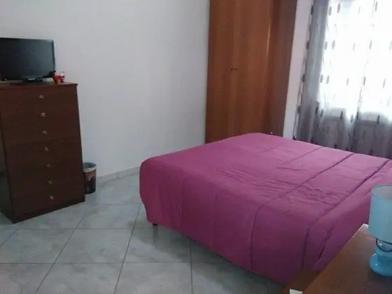 Tek Büyük Yataklı Oda, 1 Çift Kişilik Yatak, Ortak Banyo