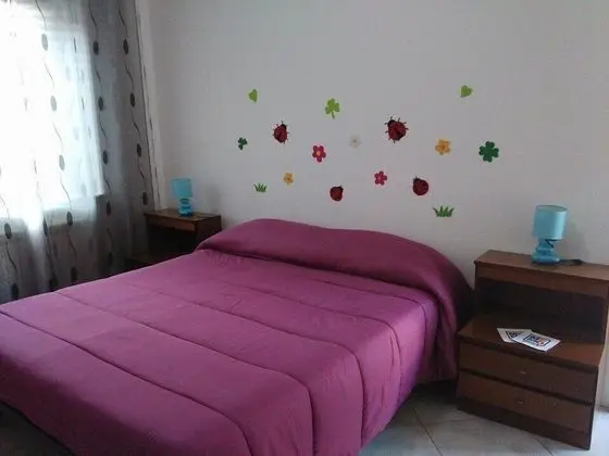 Tek Büyük Yataklı Oda, 1 Çift Kişilik Yatak, Ortak Banyo