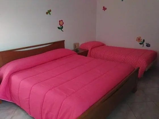 Üç Kişilik Oda, Birden Çok Yatak, Ortak Banyo, Avlu Manzaralı