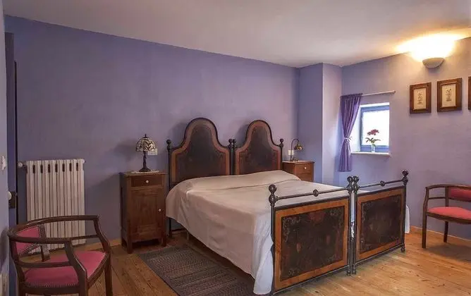 Romantic Tek Büyük Yataklı Oda