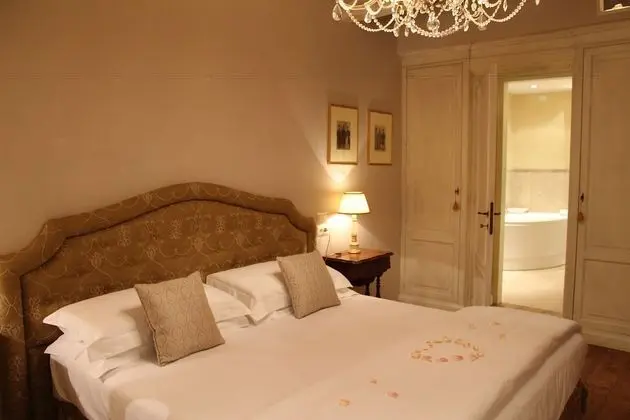 Deluxe Tek Büyük veya İki Ayrı Yataklı Oda