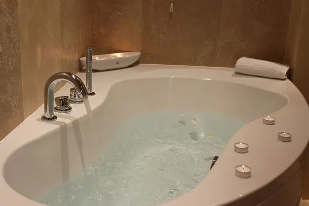 Deluxe Tek Büyük veya İki Ayrı Yataklı Oda