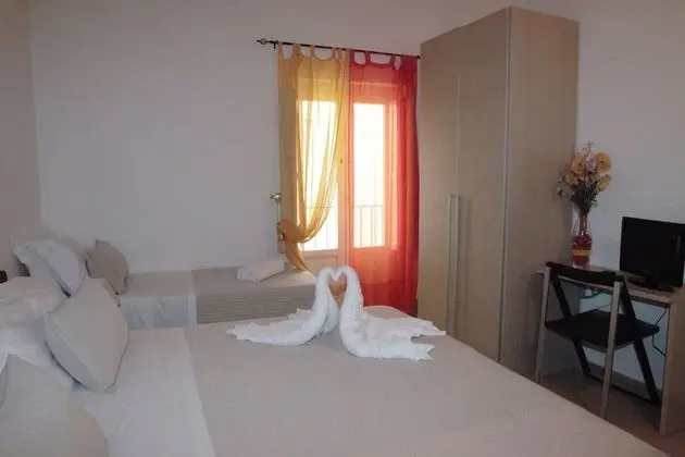 Üç Kişilik Oda