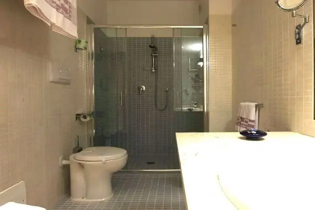 Royal Tek Büyük Yataklı Oda