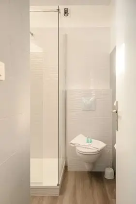 Comfort Tek Büyük Yataklı Oda, 1 Yatak Odası, Sigara İçilmez, Avlu Manzaralı