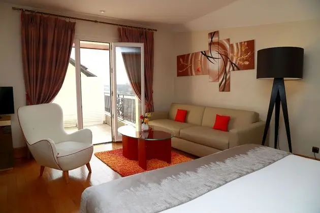 Deluxe Tek Büyük veya İki Ayrı Yataklı Oda, Nehir Manzaralı