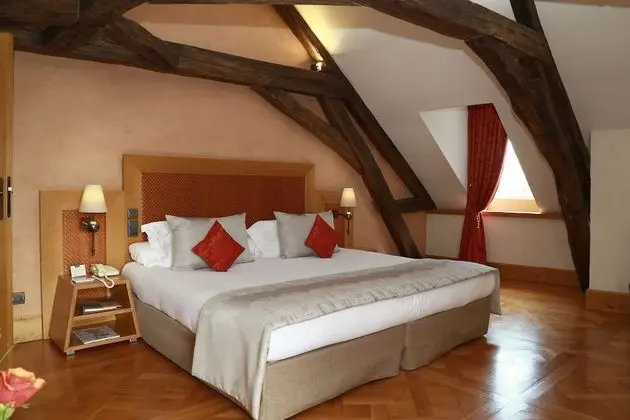 Deluxe Tek Büyük veya İki Ayrı Yataklı Oda, Nehir Manzaralı