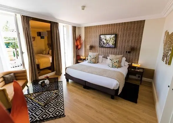 Superior Tek Büyük veya İki Ayrı Yataklı Oda, Nehir Manzaralı