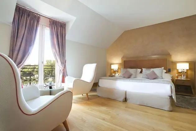 Superior Tek Büyük veya İki Ayrı Yataklı Oda, Nehir Manzaralı