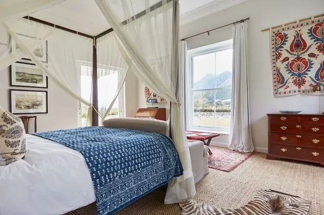 Luxury Villa, Birden Çok Yatak Odası