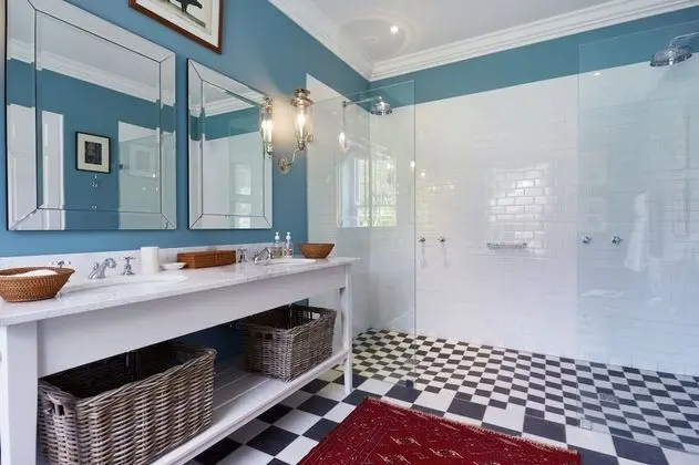 Luxury Villa, Birden Çok Yatak Odası