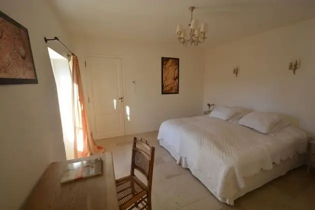 Tek Büyük Yataklı Oda (Bonnieux)