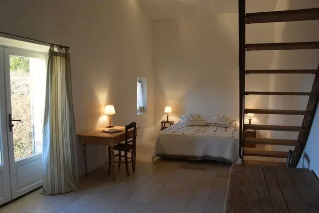 Tek Büyük Yataklı Oda (Gordes)