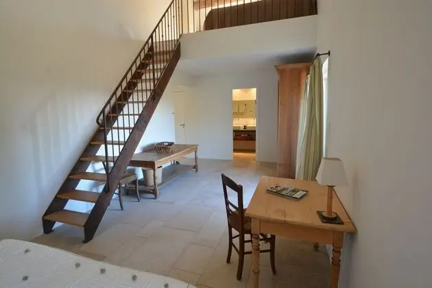 Tek Büyük Yataklı Oda (Gordes)