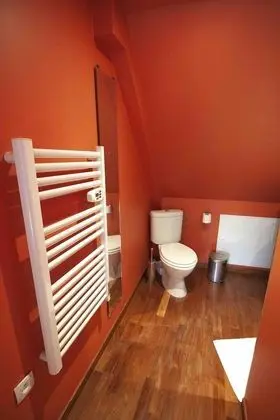 Stüdyo, Banyolu/Duşlu, Avlu Manzaralı
