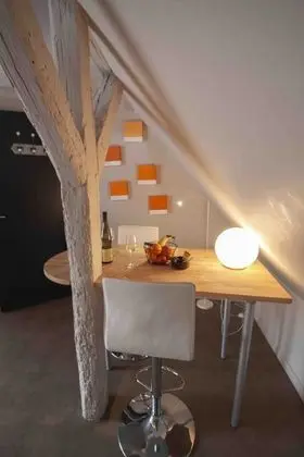 Stüdyo, Banyolu/Duşlu, Avlu Manzaralı