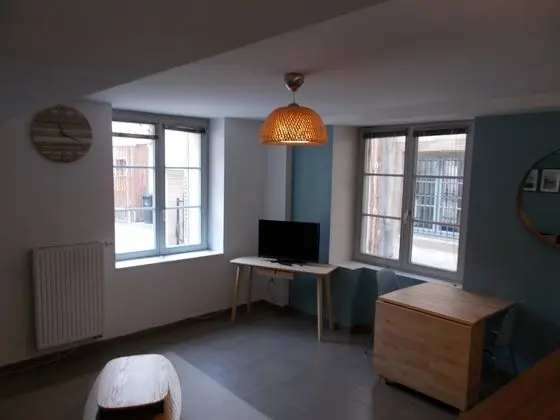 Family Ev, Banyolu/Duşlu, Avlu Manzaralı (Cote Cour)