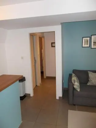 Family Ev, Banyolu/Duşlu, Avlu Manzaralı (Cote Cour)