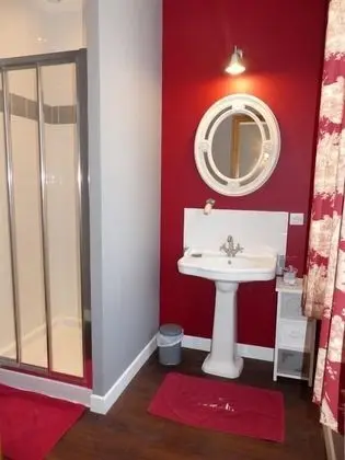 Comfort Tek Büyük veya İki Ayrı Yataklı Oda