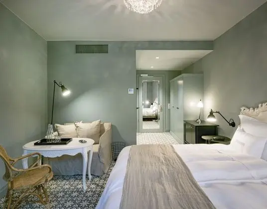 Tek Büyük Yataklı Oda