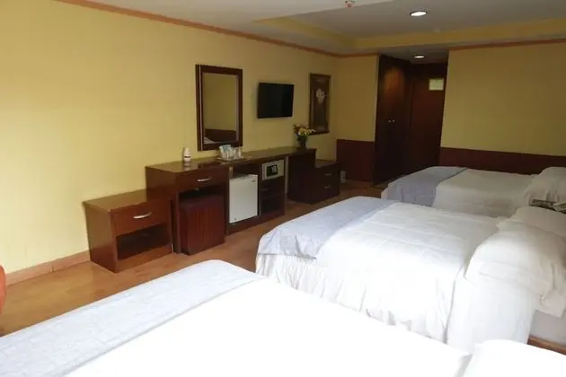 Triple Room