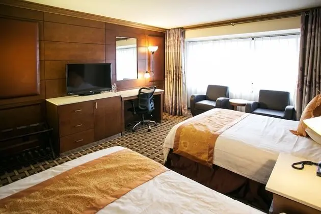 Luxury Oda