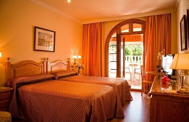 Tek Büyük Yataklı Oda (Extra Bed)