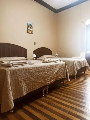 Traditional Üç Kişilik Oda
