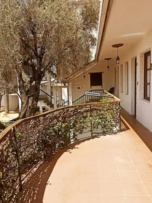 Traditional Üç Kişilik Oda
