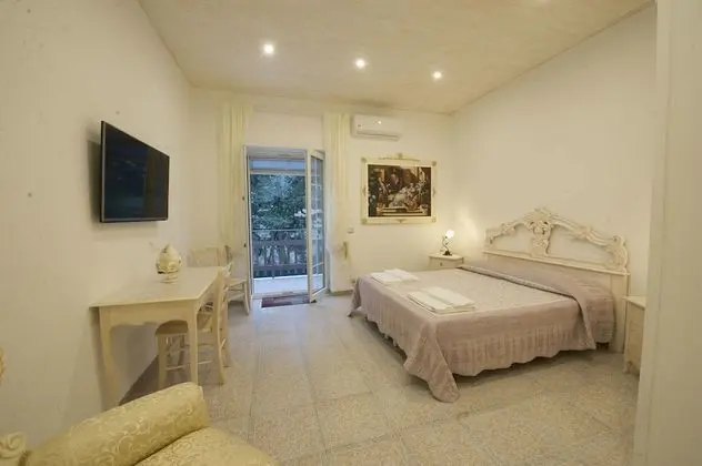 Tek Büyük Yataklı Oda