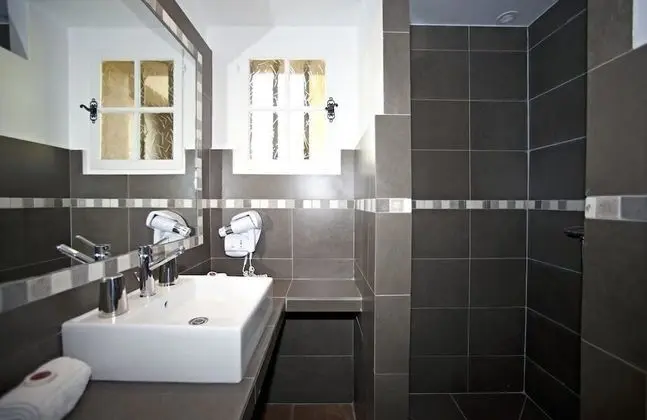 Stüdyo, Bahçe Manzaralı