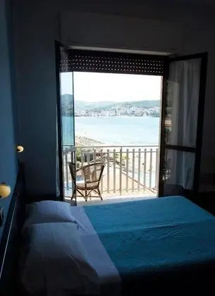 Deluxe Tek Büyük Yataklı Oda, Balkon, Deniz Manzaralı