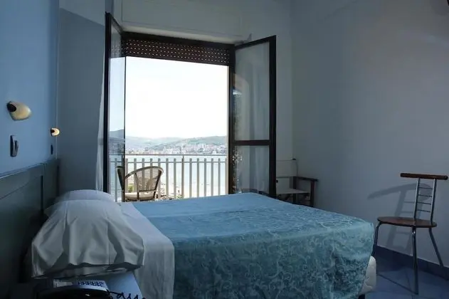 Panoramic Tek Büyük Yataklı Oda, Balkon, Deniz Manzaralı