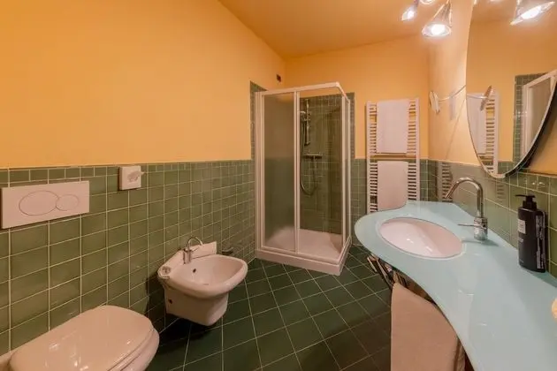 Standard Tek Büyük Yataklı Oda (Street side)