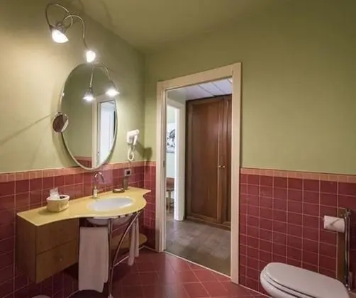 Tek Büyük Yataklı Oda, Balkon, Göl Manzaralı