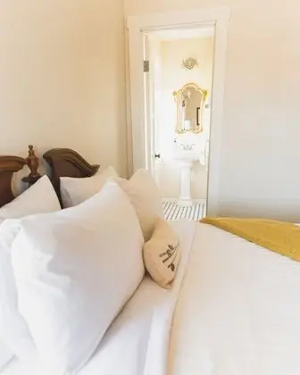 The Gardenia Room